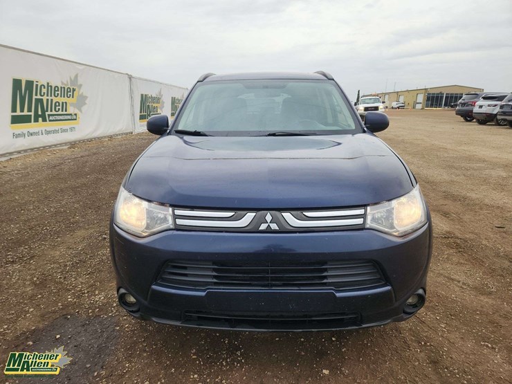 2014-mitsubishi-outlander-image-7