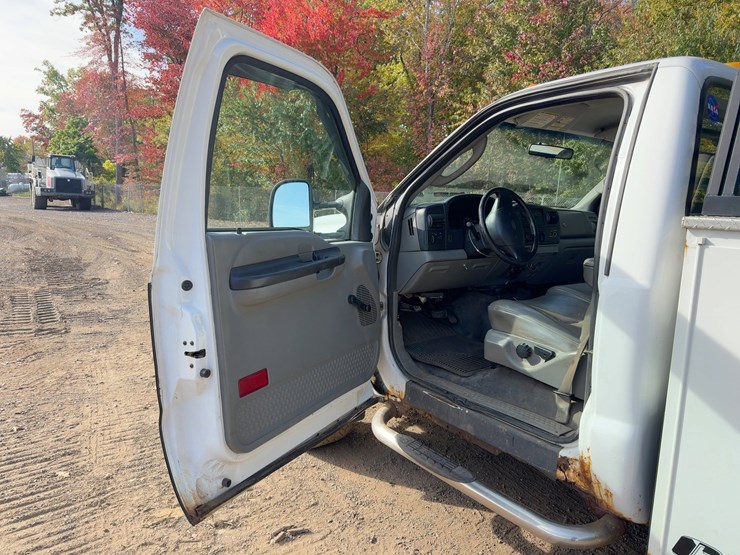 2007-ford-f350-xl-image-20