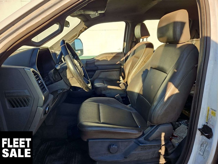 2021-ford-f350-image-13