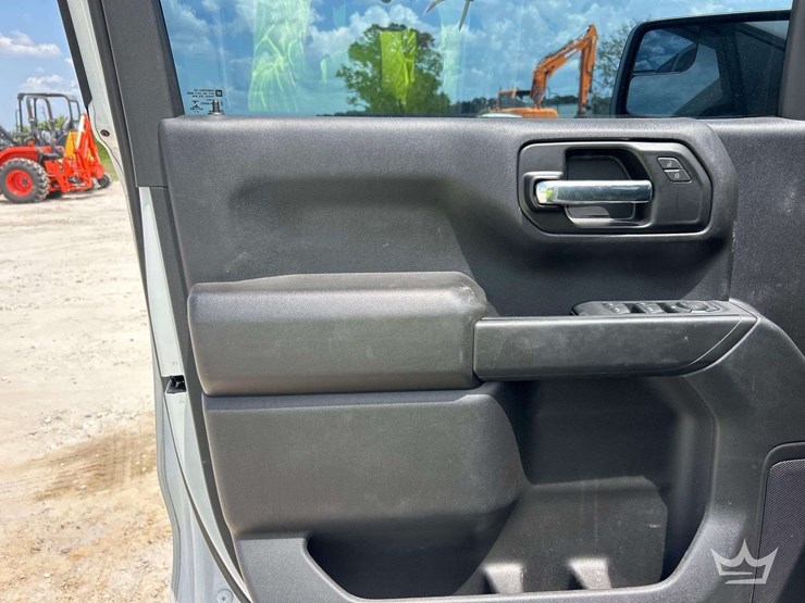 2022-chevrolet-silverado-1500-image-11
