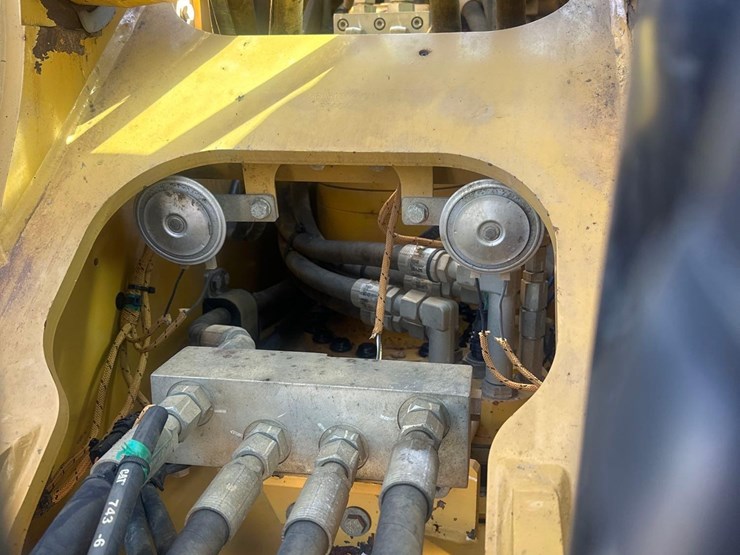 2021-caterpillar-313-image-21
