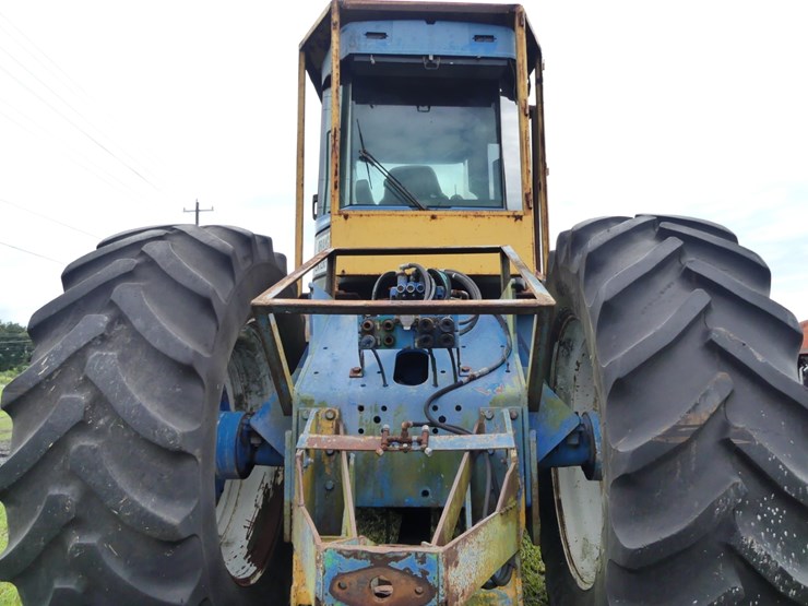 new-holland-9682-image-4