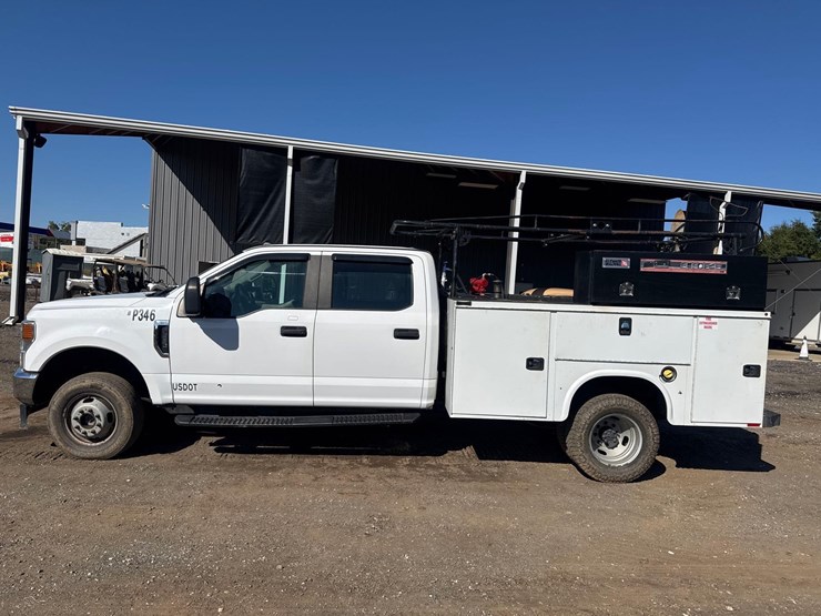 2020-ford-f350-xl-image-2