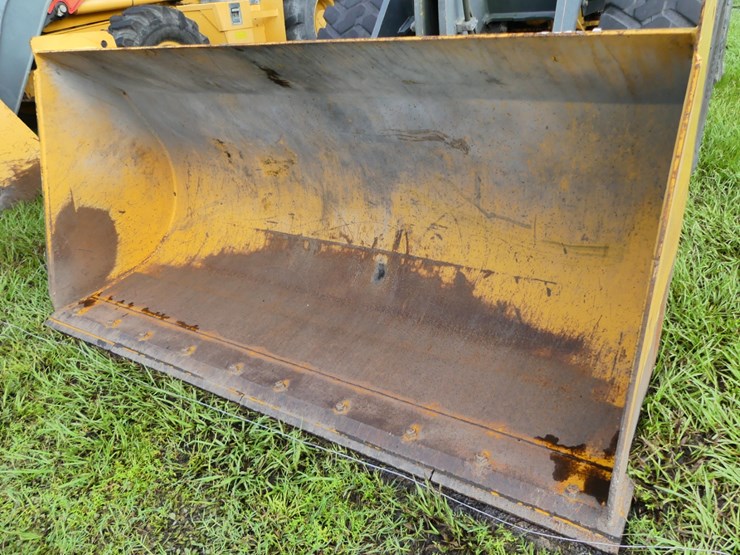 deere-304k-image-10