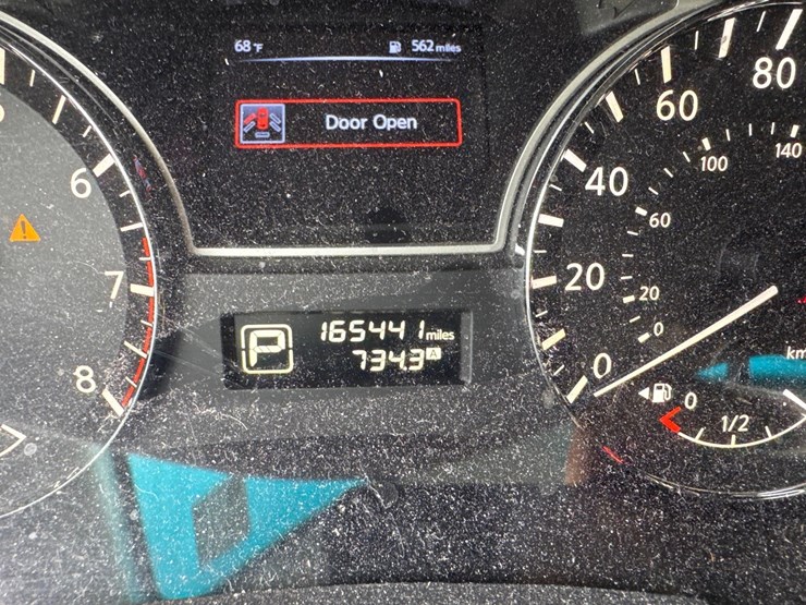 2015-nissan-altima-passenger-car-image-15