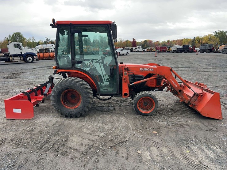 2013-kubota-b3000-image-4