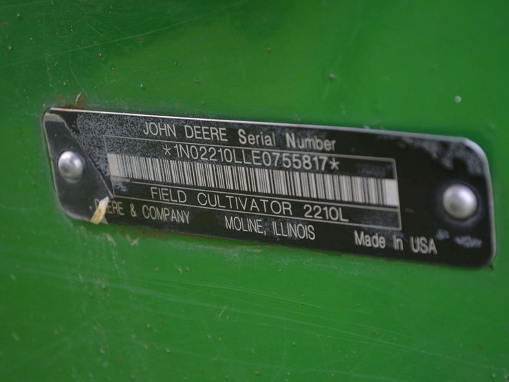 john-deere-2210l-image-14