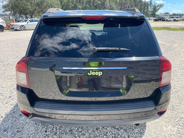 2014-jeep-compass-image-23