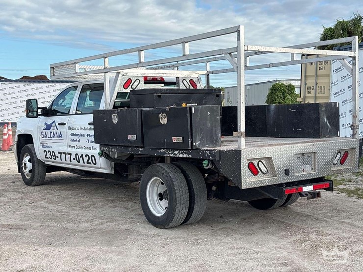 2018-chevrolet-silverado-3500-image-4