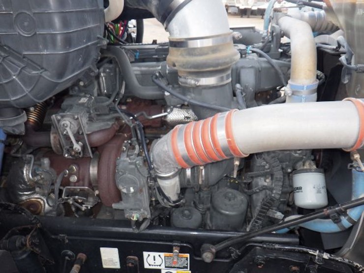2017-kenworth-t680-image-30