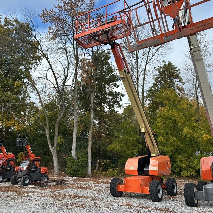 2020 JLG 600S