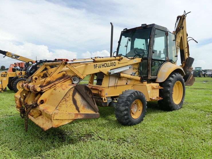 new-holland-675e-image-1