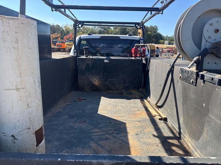 2020-ford-f350-xl-image-12