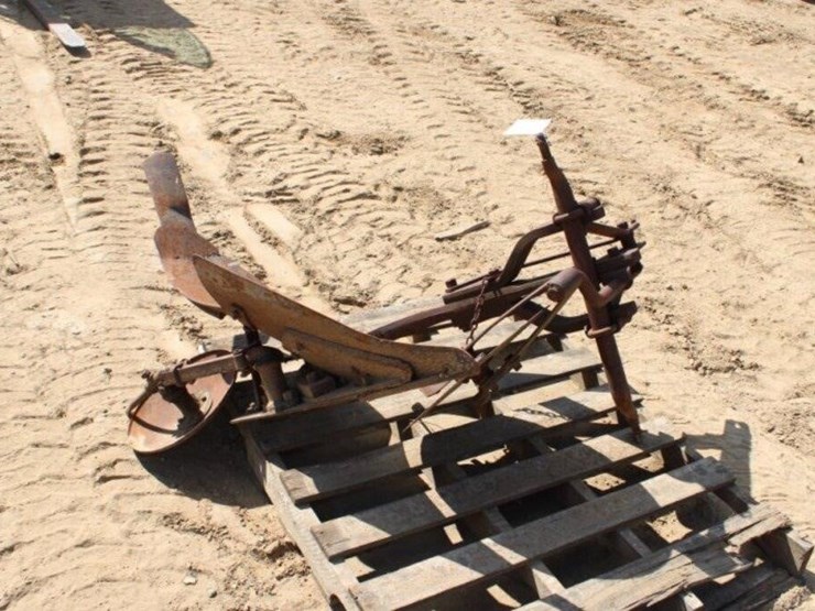 3-point-one-bottom-plow-image-4