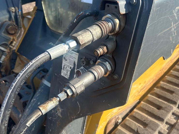 2019-deere-333g-image-17