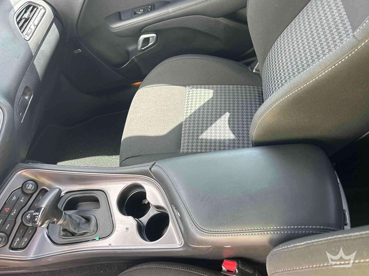 2023-dodge-challenger-coupe-image-18