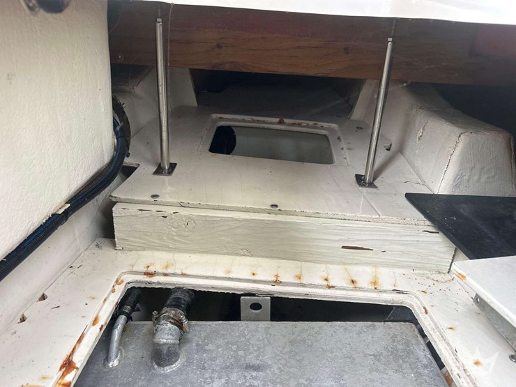 2018-27ft-regal-290bx-boat-w-tarpon-tri-axle-boat-trailer-image-14