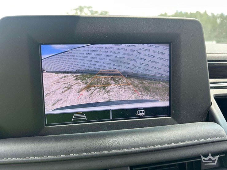 2022-chevrolet-tahoe-image-18
