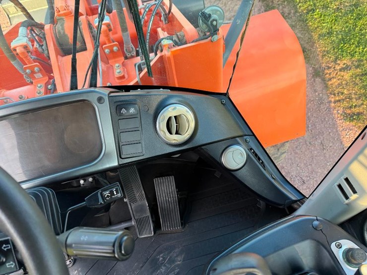 2017-doosan-dl250-5-image-50