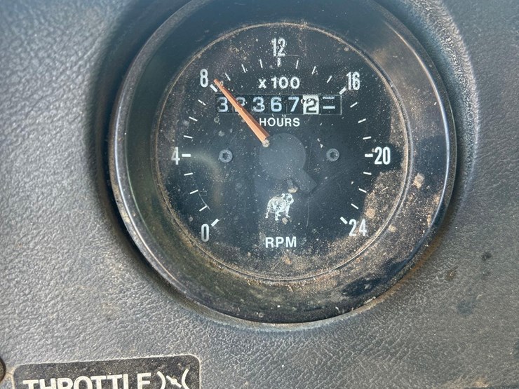 1996-mack-rd690s-image-10