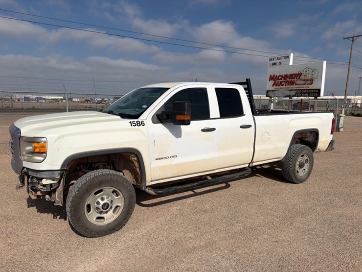 2018-gmc-sierra-2500hd-image-1