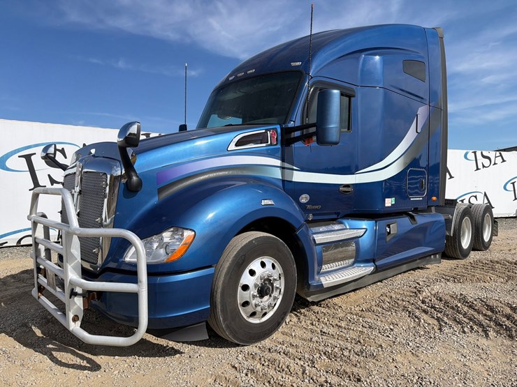 2018-kenworth-t680-image-1