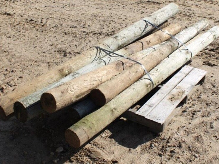 (8)-wooden-posts-image-3