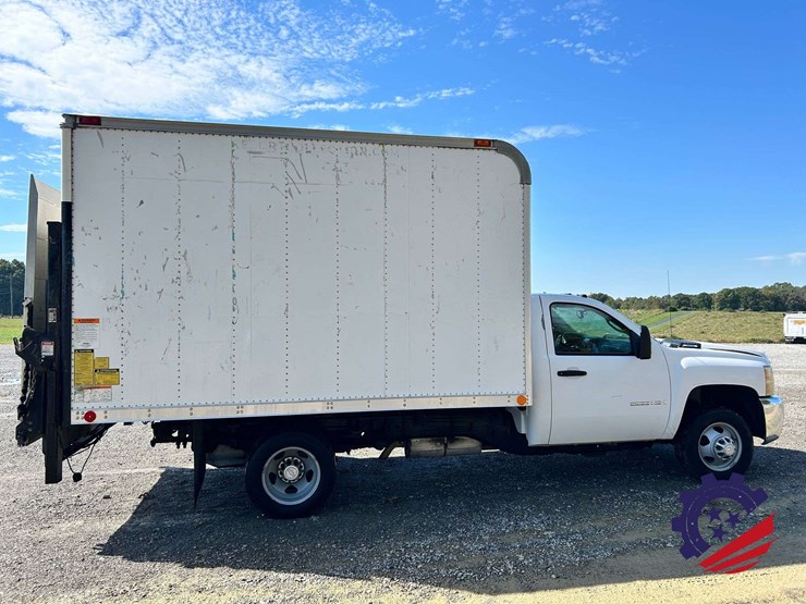 2008-chevrolet-silverado-3500hd-image-6