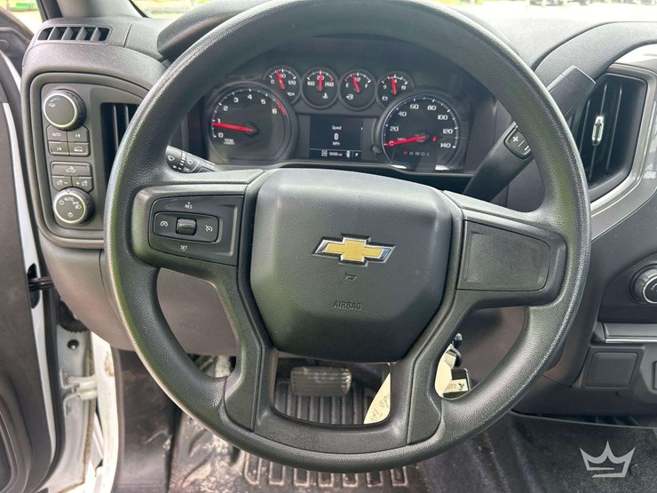 2021-chevrolet-silverado-1500-image-12