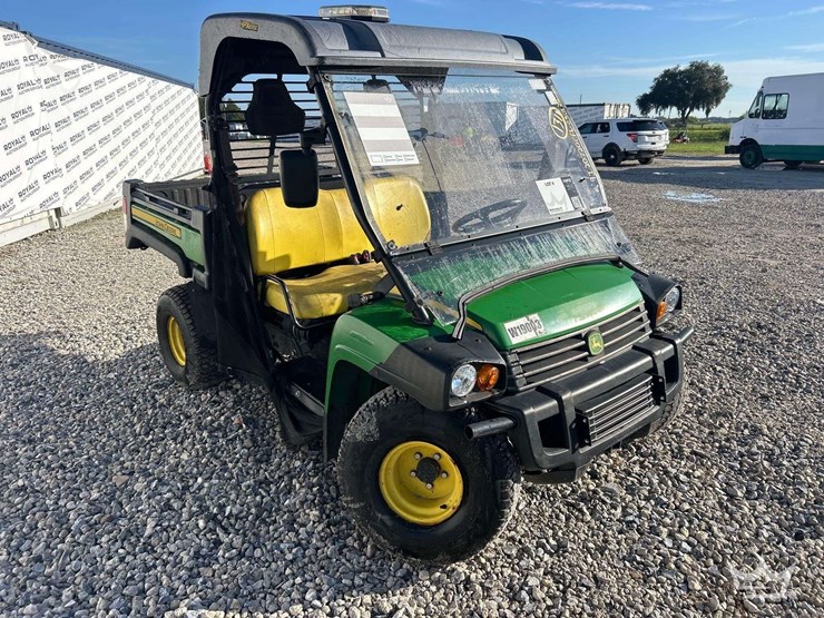 2019-john-deere-hpx615e-4x4-gas-utility-cart-image-4