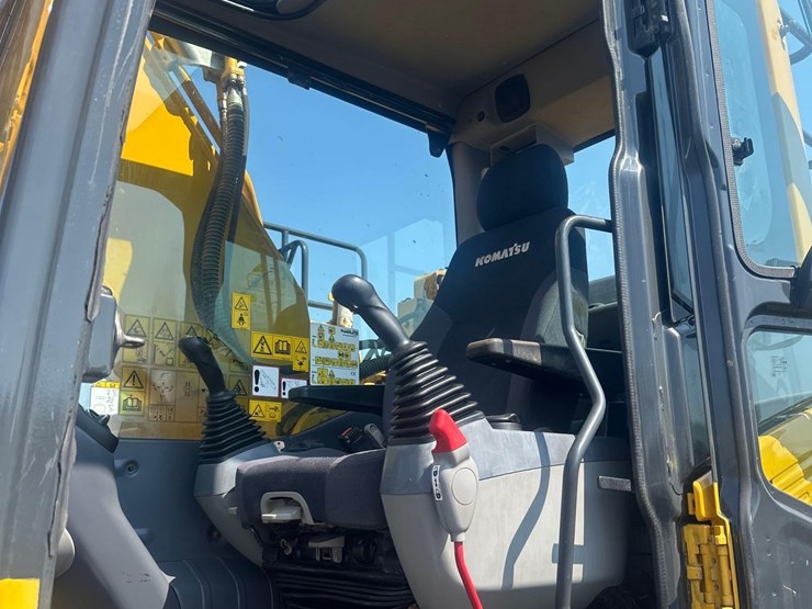 2021-komatsu-pc210-lc-11e0-image-29
