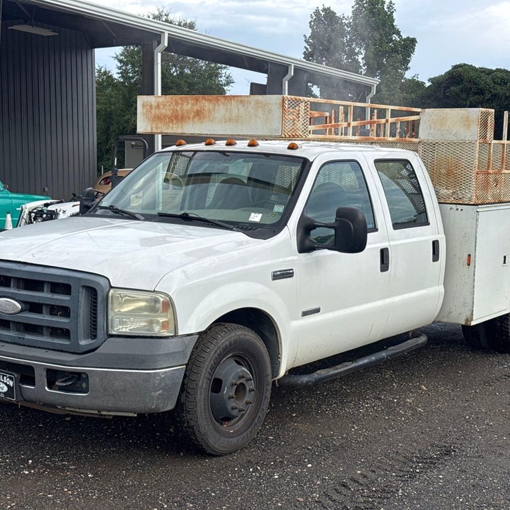 2006 FORD F350 XL