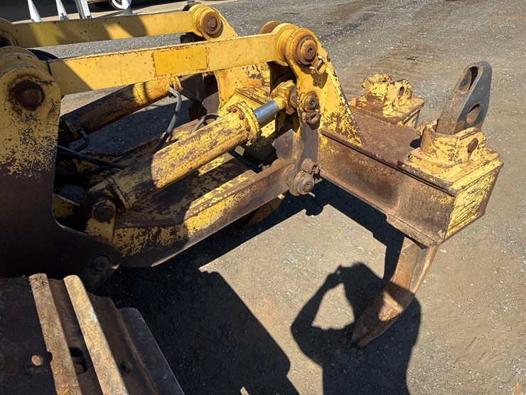 2013-deere-850k-wlt-image-22