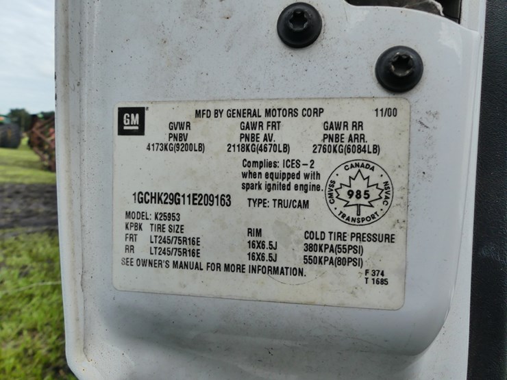 2001-chevrolet-2500-image-14