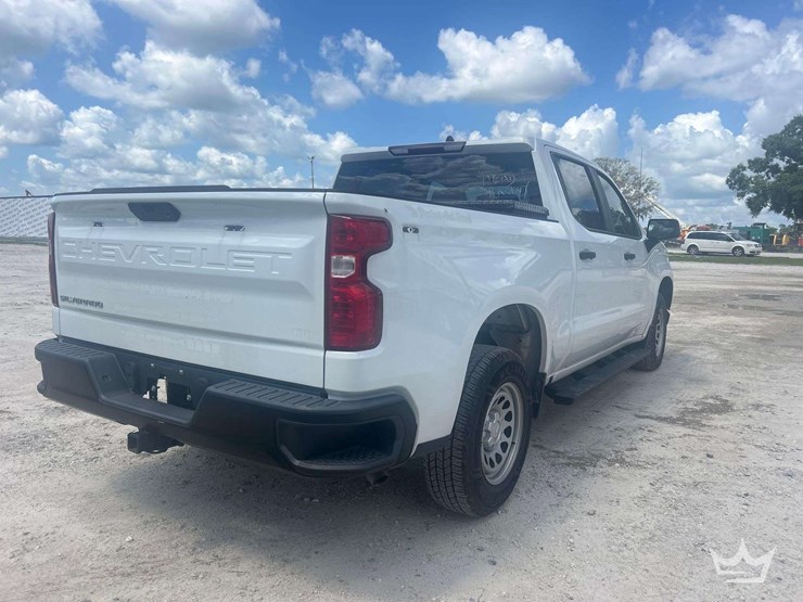 2022-chevrolet-silverado-1500-image-3