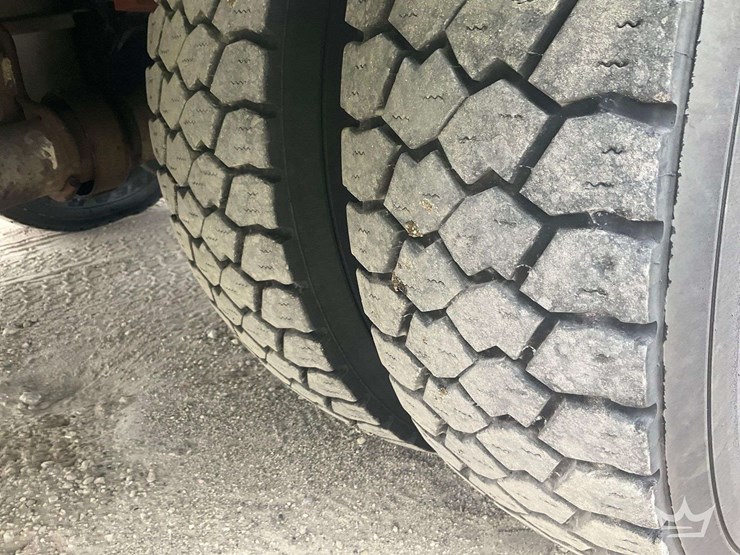 2014-ford-f550-image-52