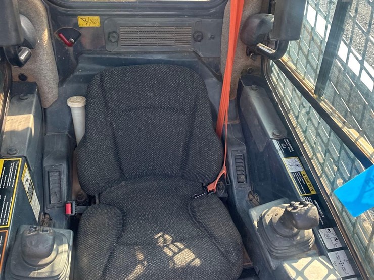 2019-deere-333g-image-19
