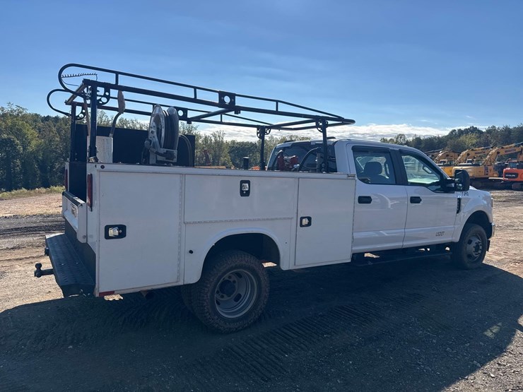 2020-ford-f350-xl-image-7