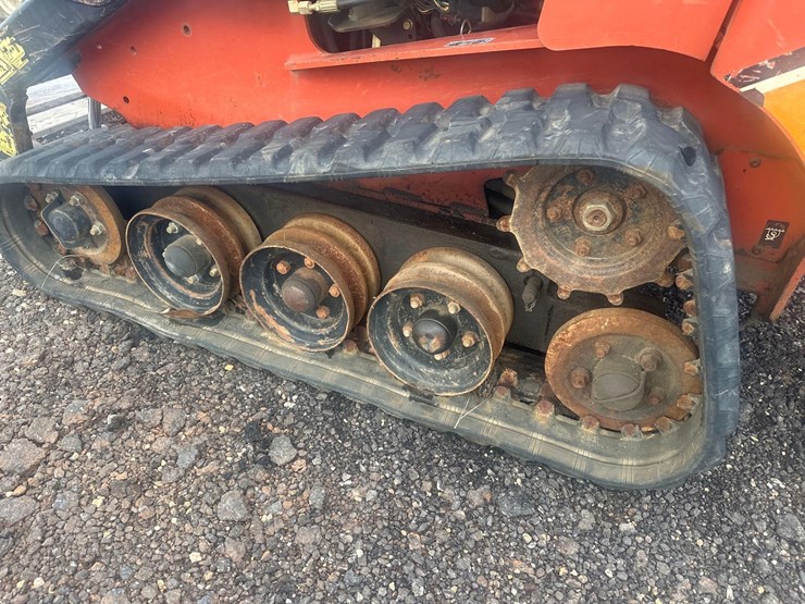 2015-ditch-witch-sk850-image-8