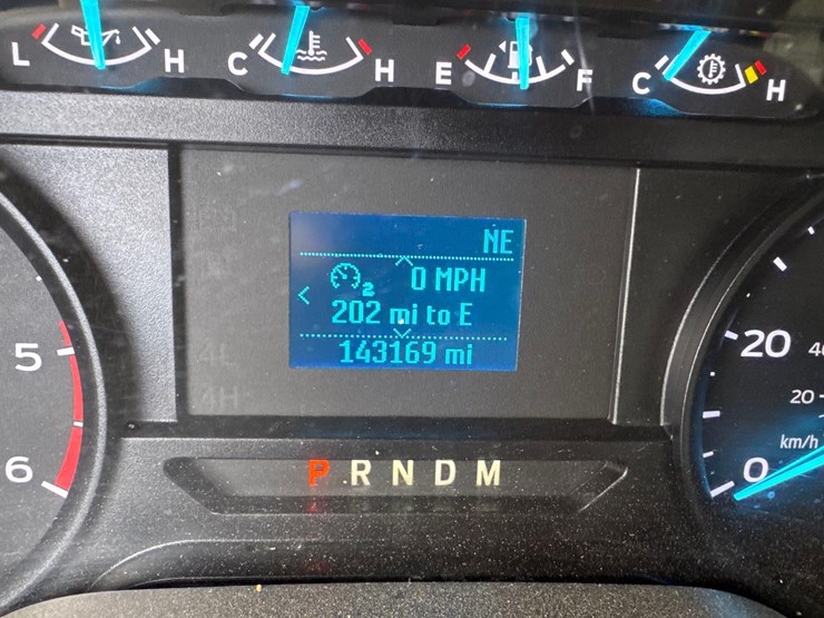 2020-ford-f350-xl-image-25