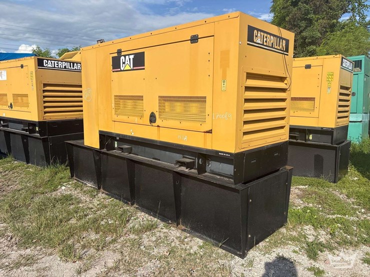 2006-caterpillar-d80-4-72kw-standby-diesel-generator-image-1