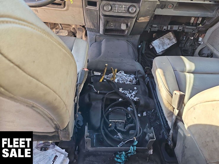 2021-ford-f350-image-33