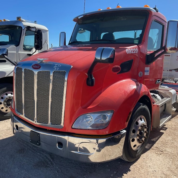 2019 PETERBILT 579