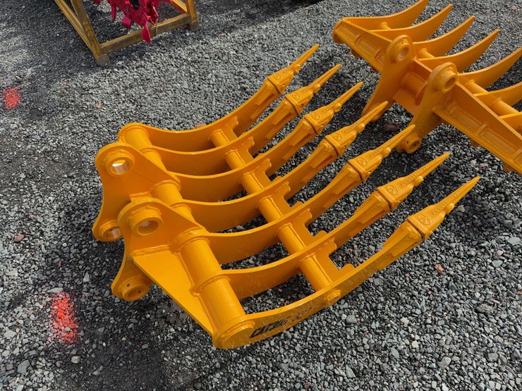 caterpillar-305-image-3