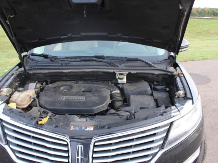 2010-lincoln-mkt-image-27