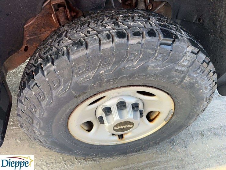 2009-gmc-sierra-2500hd-image-12
