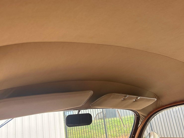 1938-plymouth-4-door-sedan-image-21