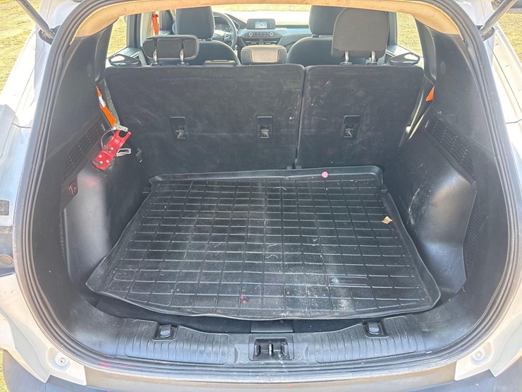 2020-ford-escape-image-10