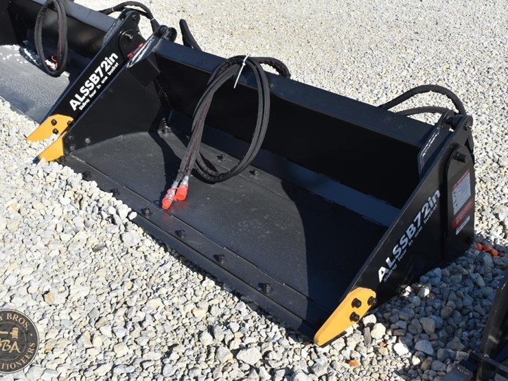 lyals-4-in-1-bucket-attachment-49761-image-3