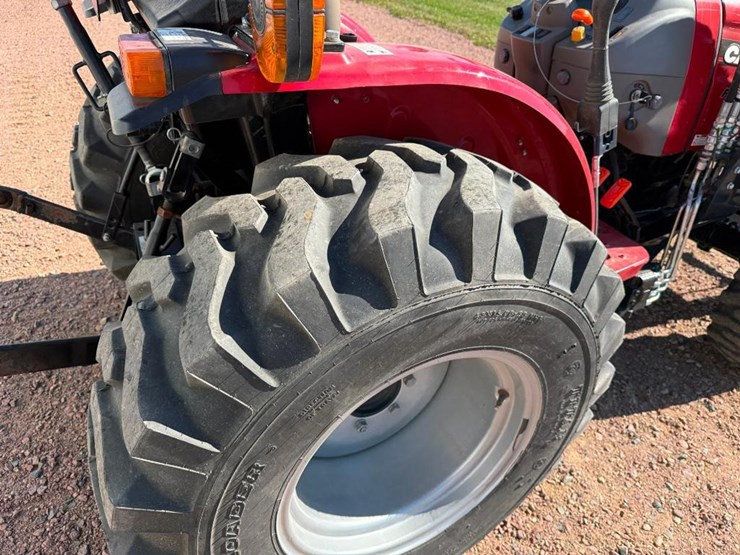 case-ih-farmall-40a-image-9